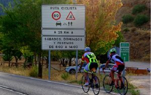 ciclistas en paralelo